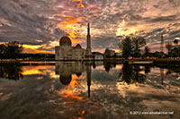 Nikon D800e | Nikkor 24-84mm @ 24mm | 1/5s | f8 | ISO 100 | HDR 9 Exposures